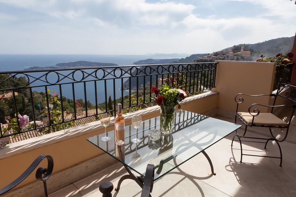 Апартаменти Sunny Panoramic Balcony Ез Екстер'єр фото
